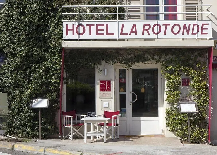 فندق La Rotonde 2*