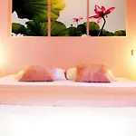 Hotel La Rotonde 2*